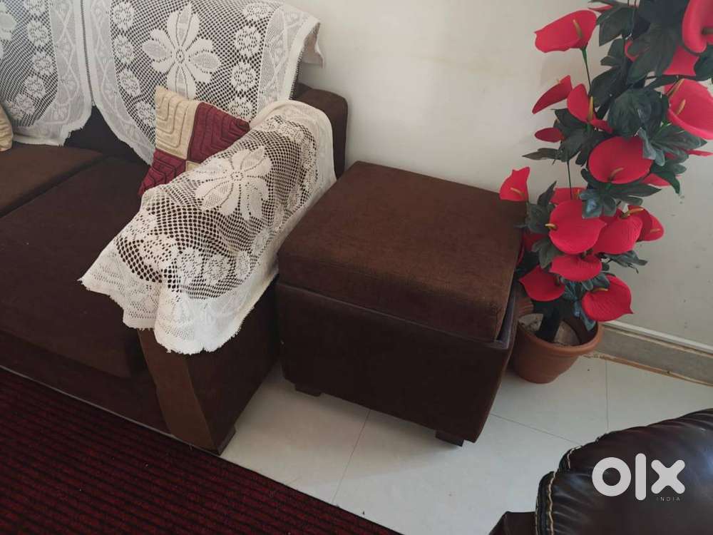 7-seater cushion sofa