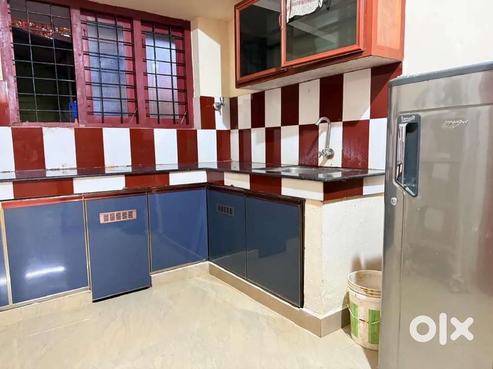 5 BACHILORS - 2BHK FURNISHED APARTMENT RENT KAKKANAD EDACHIRA INFOPARK