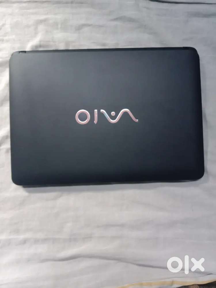 Sony VAIO laptop i3
