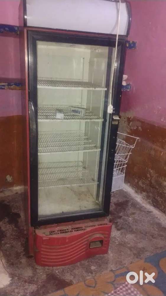 Cold drink frigd good condition