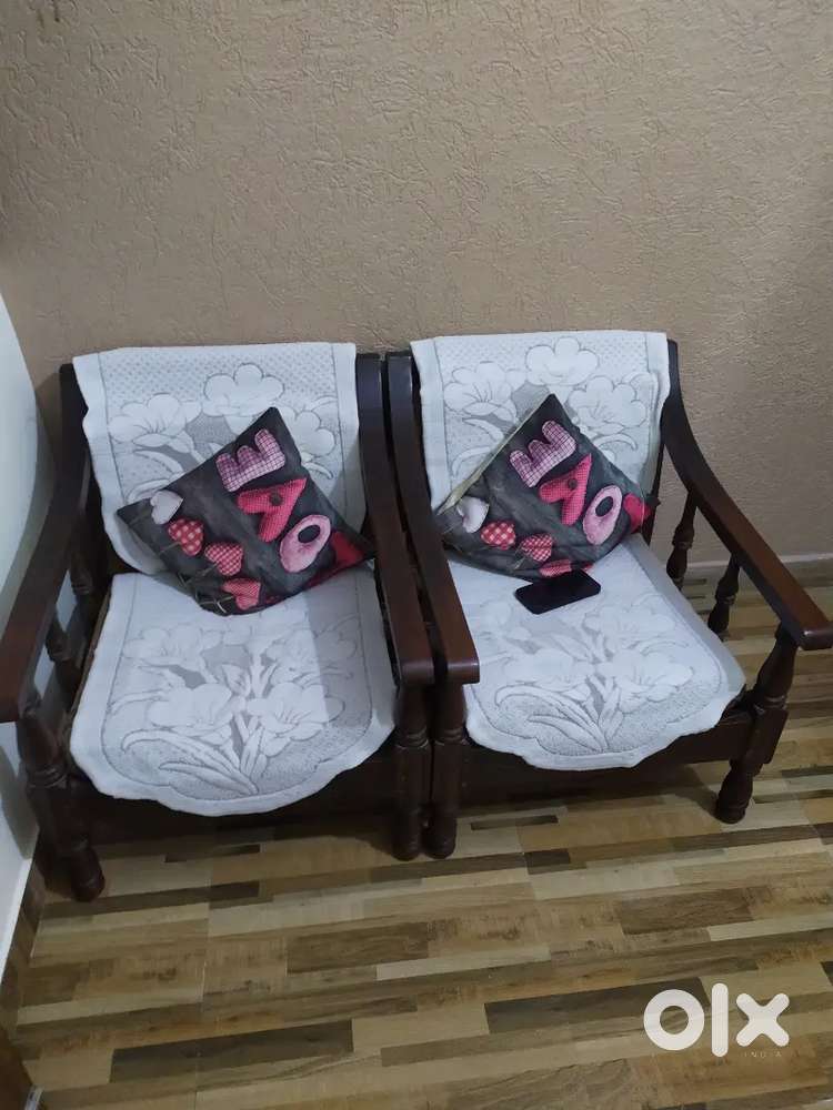 Sofa set 5 setters