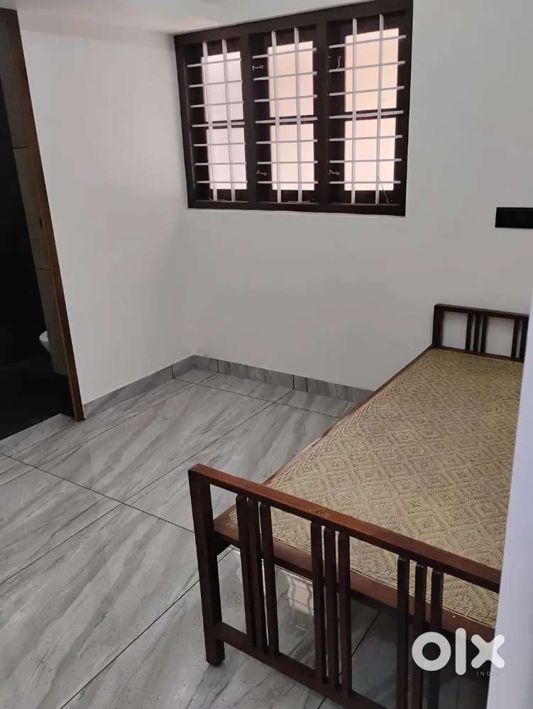 Room for rent Thirumala, single accommodation.