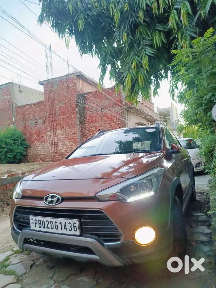 Hyundai i20 Active 2015 Diesel 60000 Km Driven