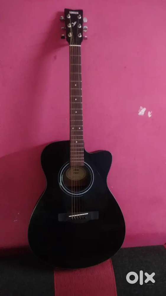YAMAHA ORGINAL GUITAR