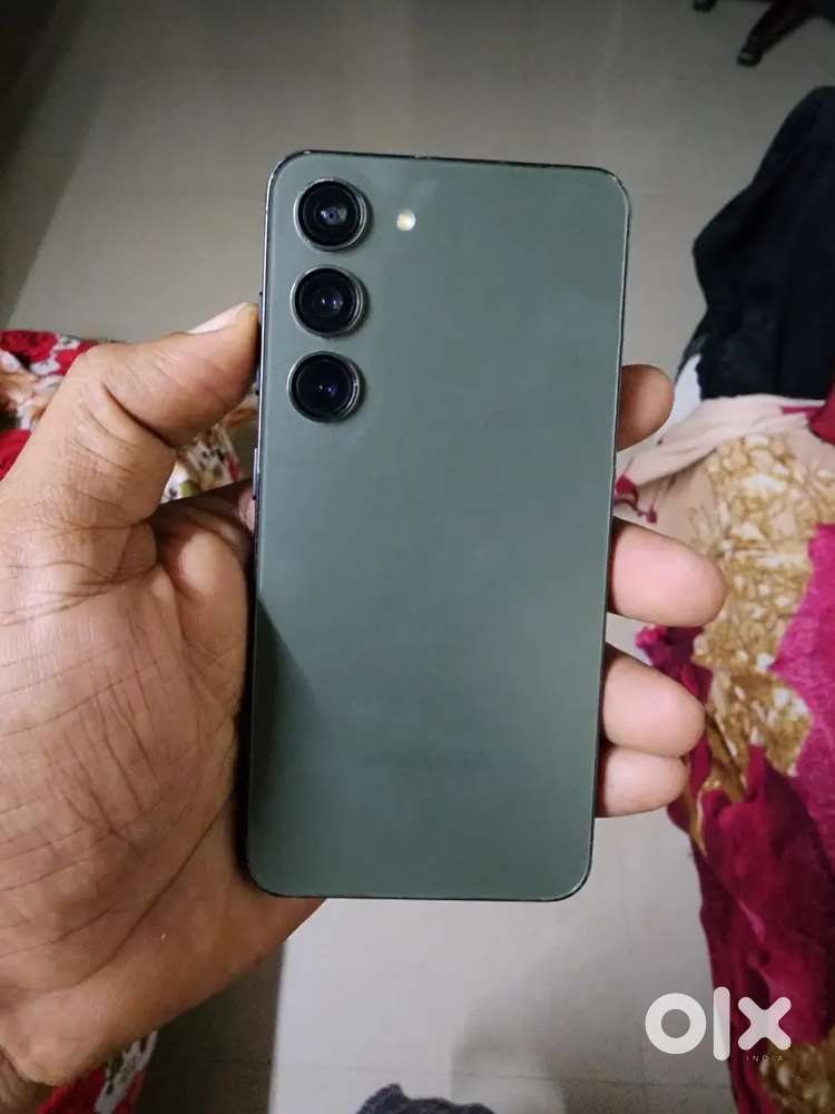 4.samung s23
8-128gb
only set
back camera  compliant
rate 18000