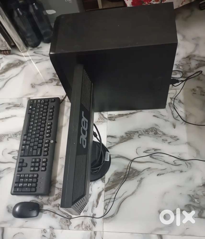 i3 2rd generation,320gb Hdd,4Gb ram,18 inch monitor, keyboard & mouse,