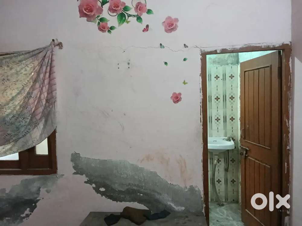 One Room for Rent Ventilation Gallery and Bathroom Separate
