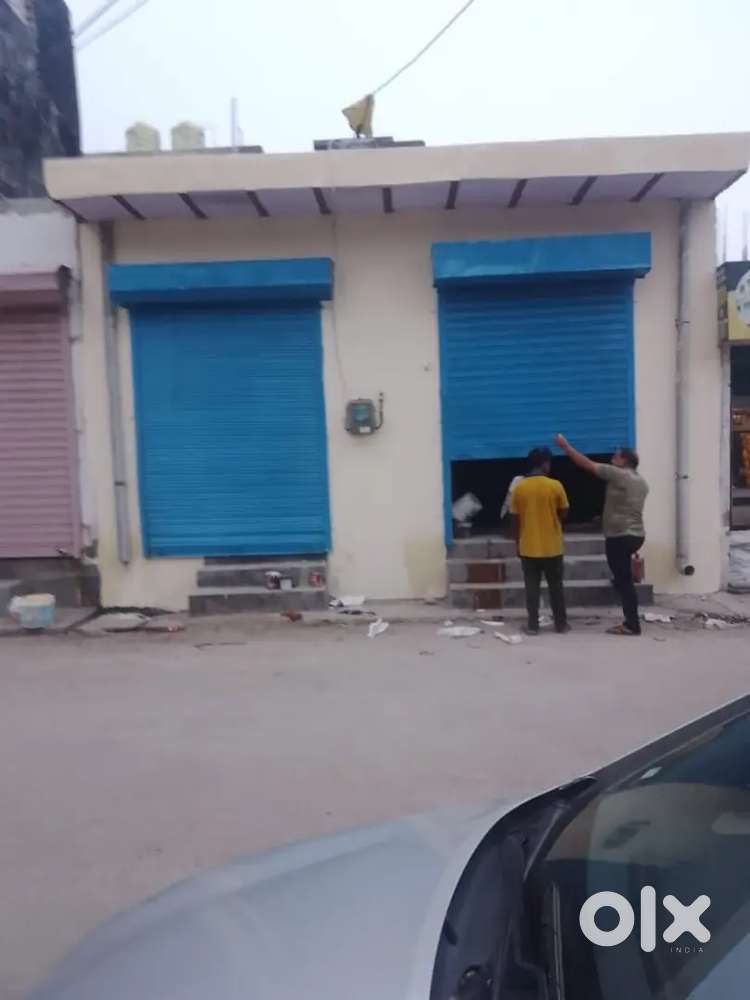 Main road near mcd school village jharoda (opposite SBI ATM)