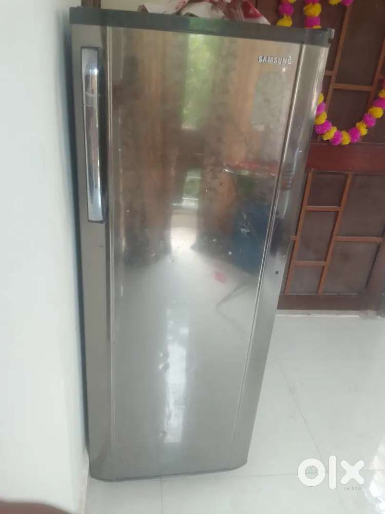 Samsung single door fridge 220 litre