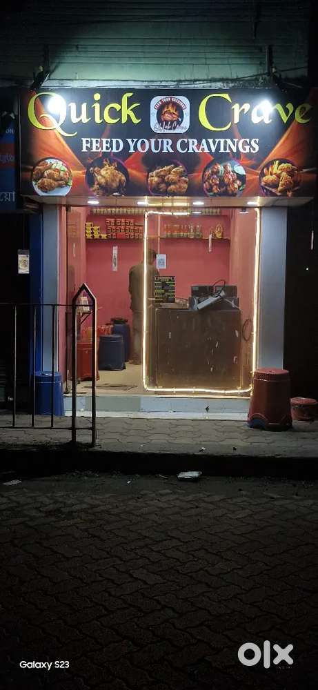 Cook for a fried food items shop