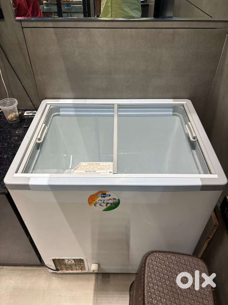 I have all the ice cream making and display equipements.