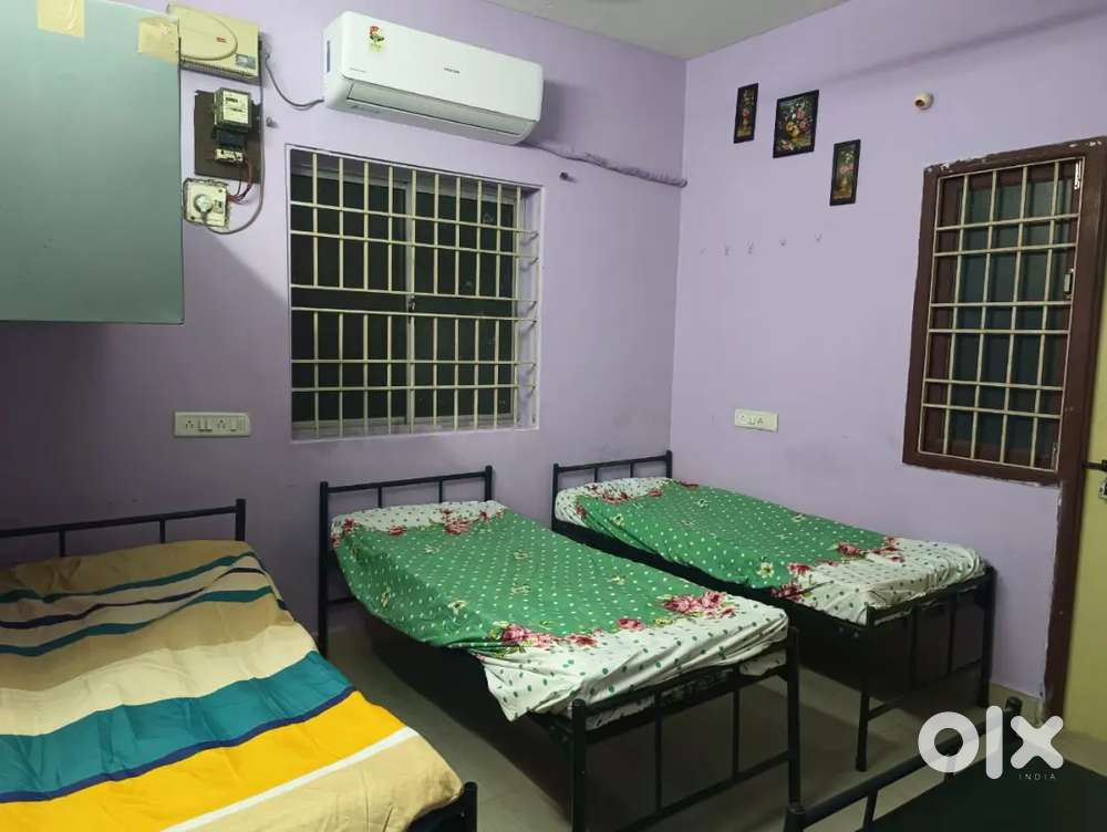 KING'S MENS HOSTEL