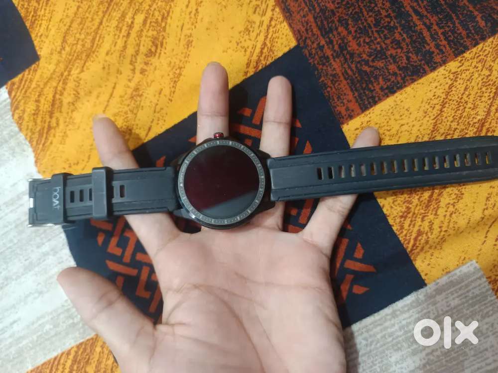 Boat smartwatch