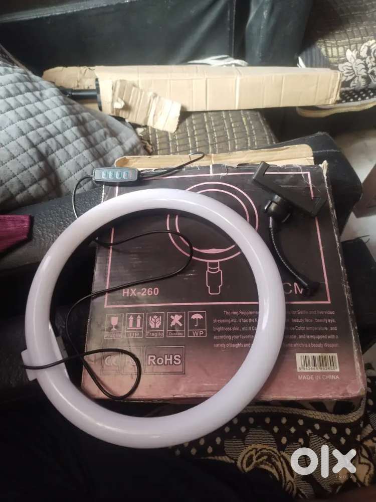 Ring light and tripod only one month use