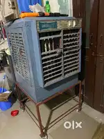 Cooler with wheel stand