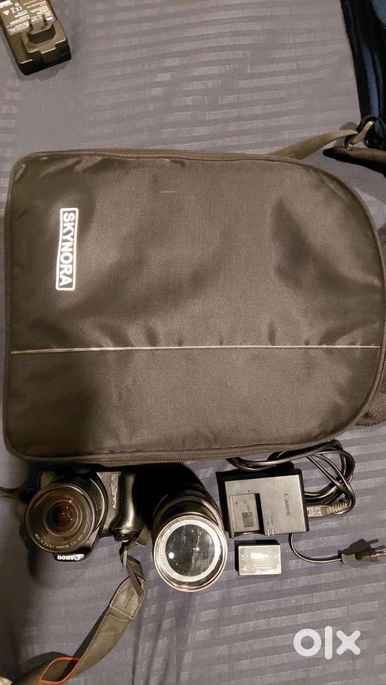 CANON 200d  dslr camera