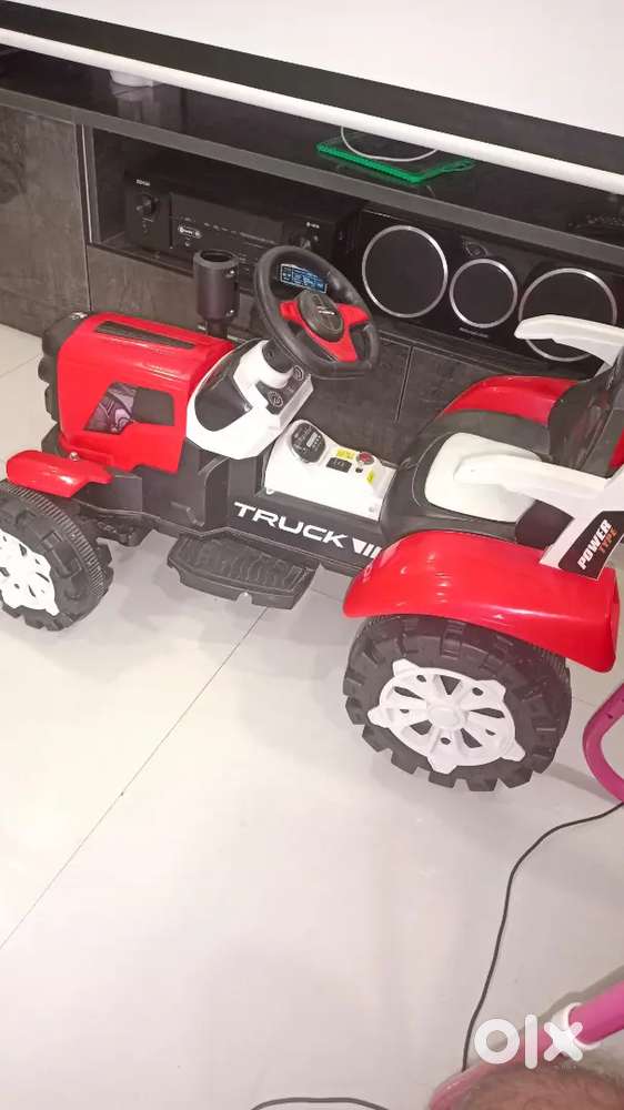 Kids Ride on  Battery Tractor with Trolley