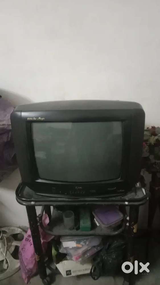 LG TV golden eyes 28 inch very very good condition sale like new TV...