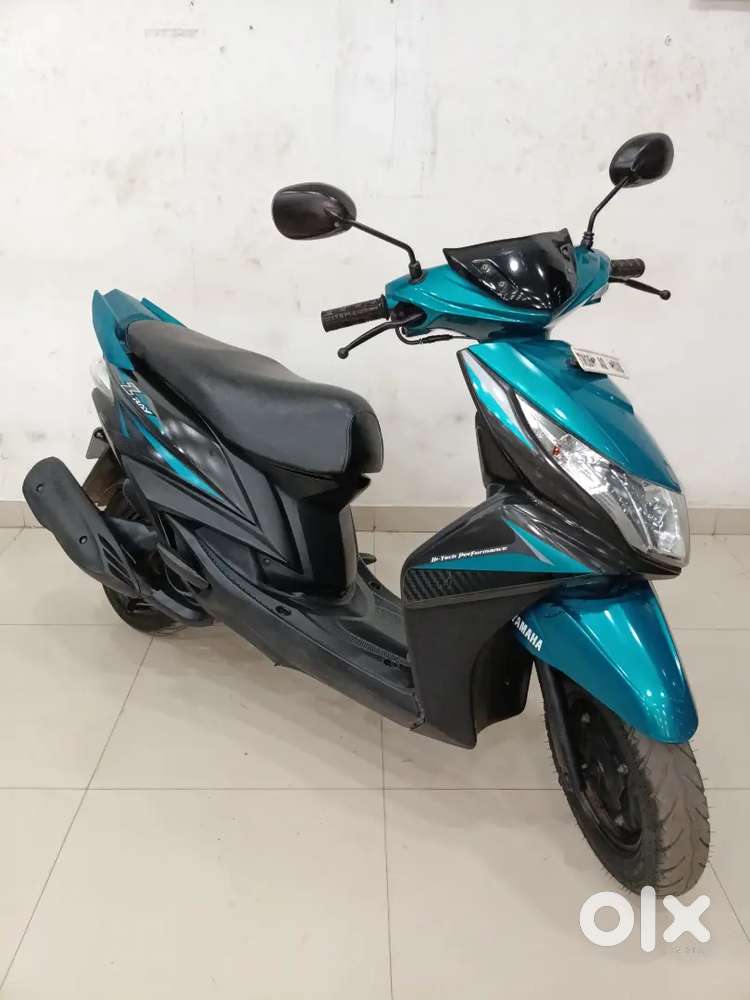 YAMAHA RAY ZR CYAN BLUE COLOUR
