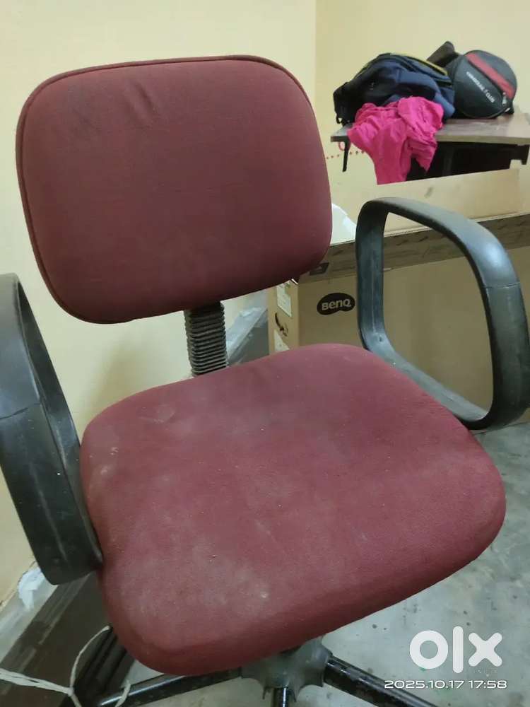 Computer table for sell