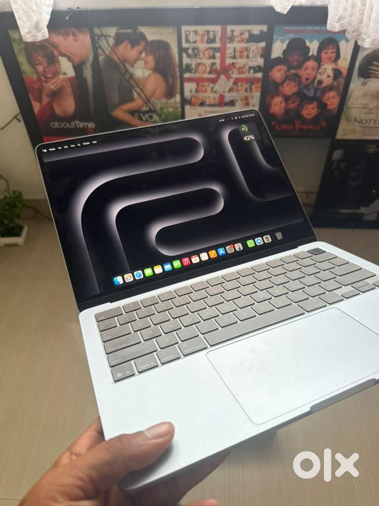 Macbook air m4 16gb 256gb Not used more than 10 times
