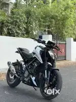 KTM DUKE 390