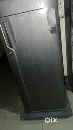 Selling whirpool fridge in excellent condition