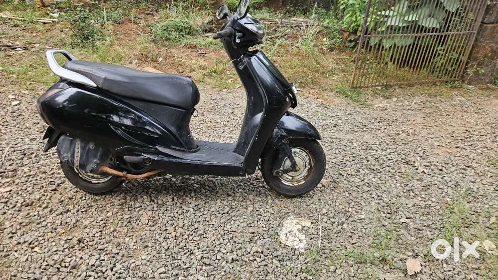 Honda activa 2012 model