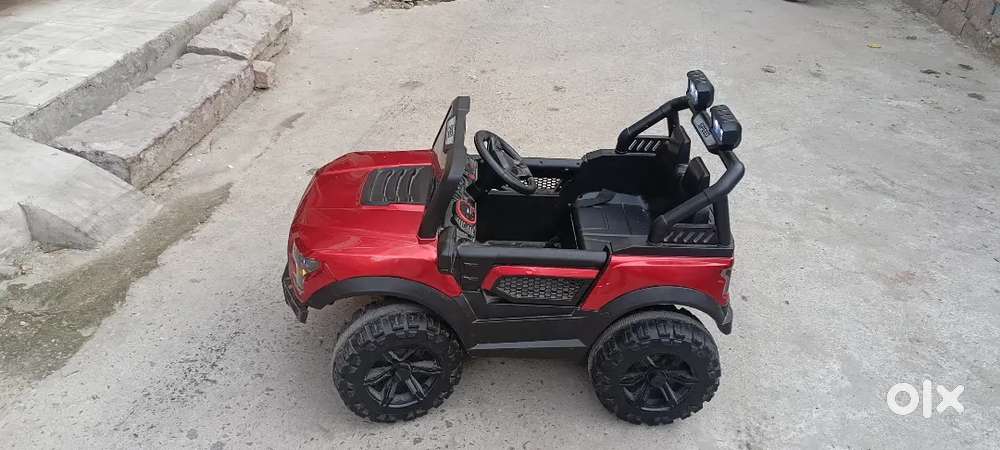 Kids electric toy car