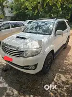 Toyota Fortuner 2015 Diesel 270000 Km Driven