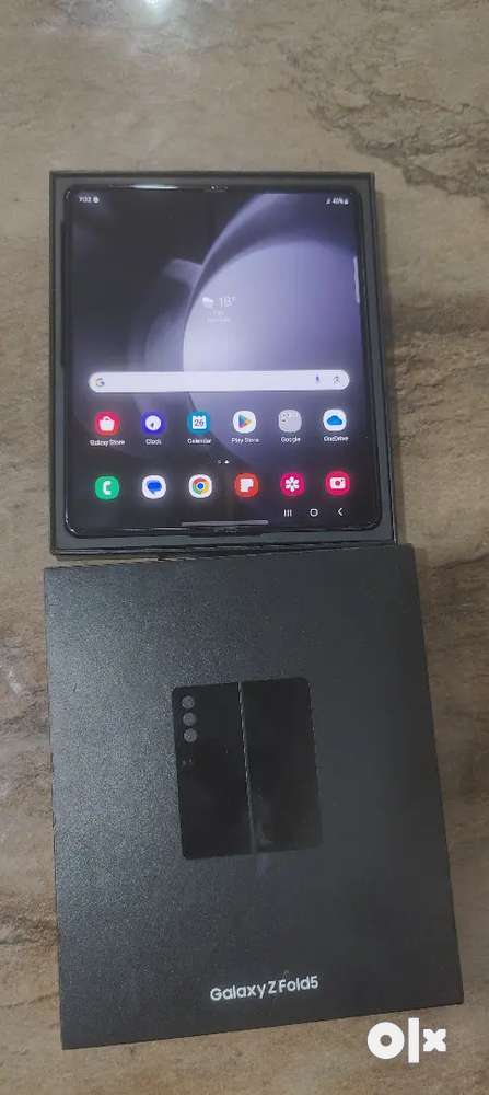 Samsung Fold 5 12/512 GB Black Colour dual sim purchased from canada