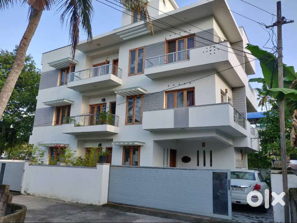 Executive Luxury Independent Room for working Men