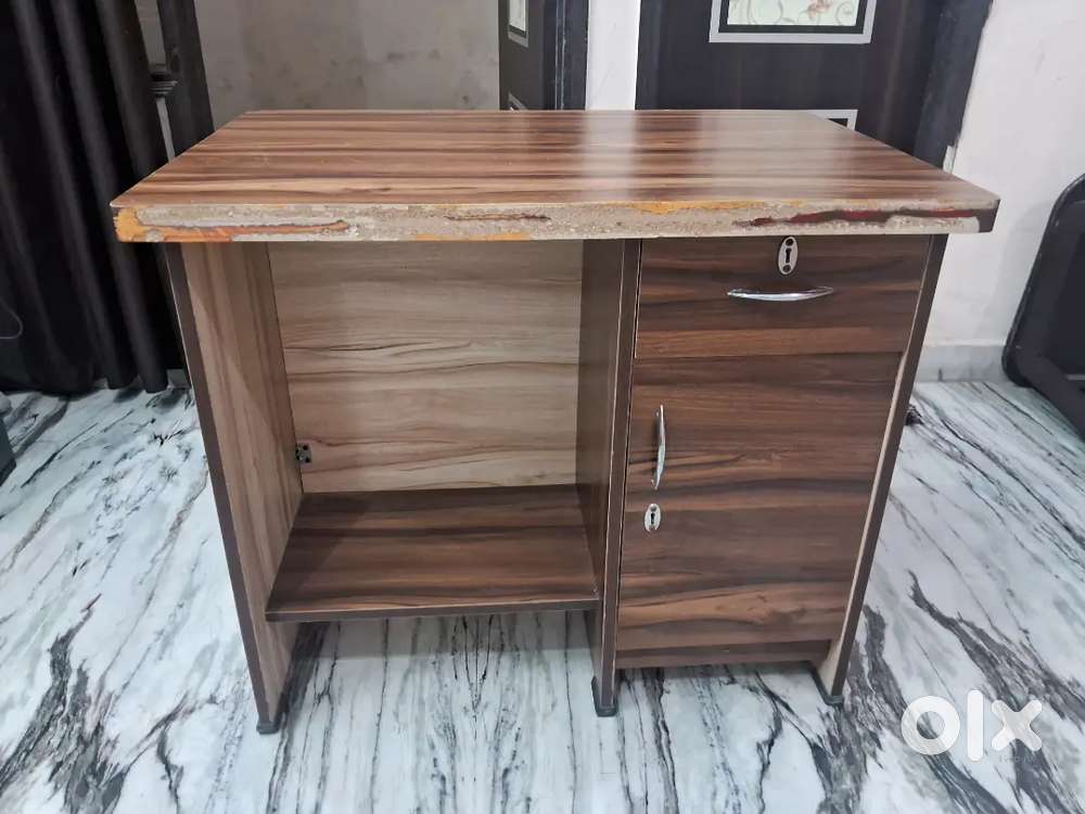 Computer/Study table