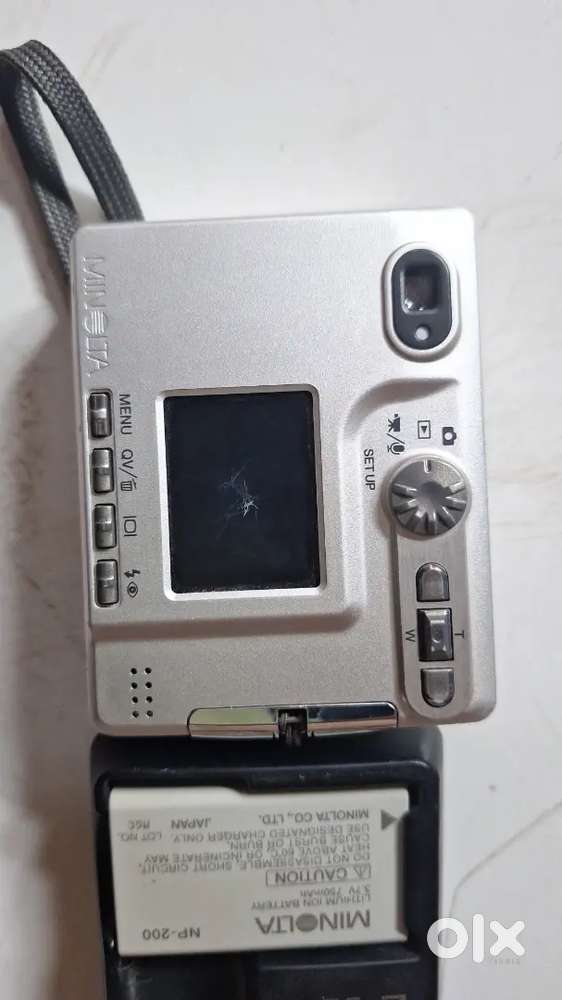 Dimage xt camera