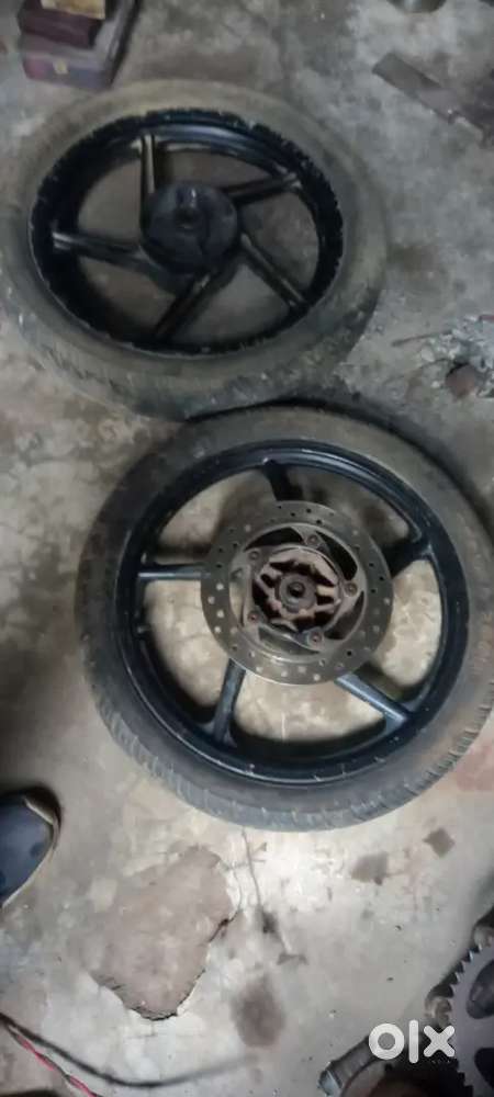 Yellow wheel  pulsar