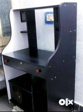 Computer Table for Sale