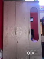 WOODEN ALMIRAH