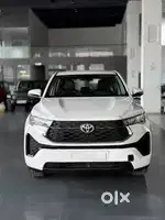 Toyota Innova Hycross 2.0 VX Hybrid 8 STR, 2023, Petrol