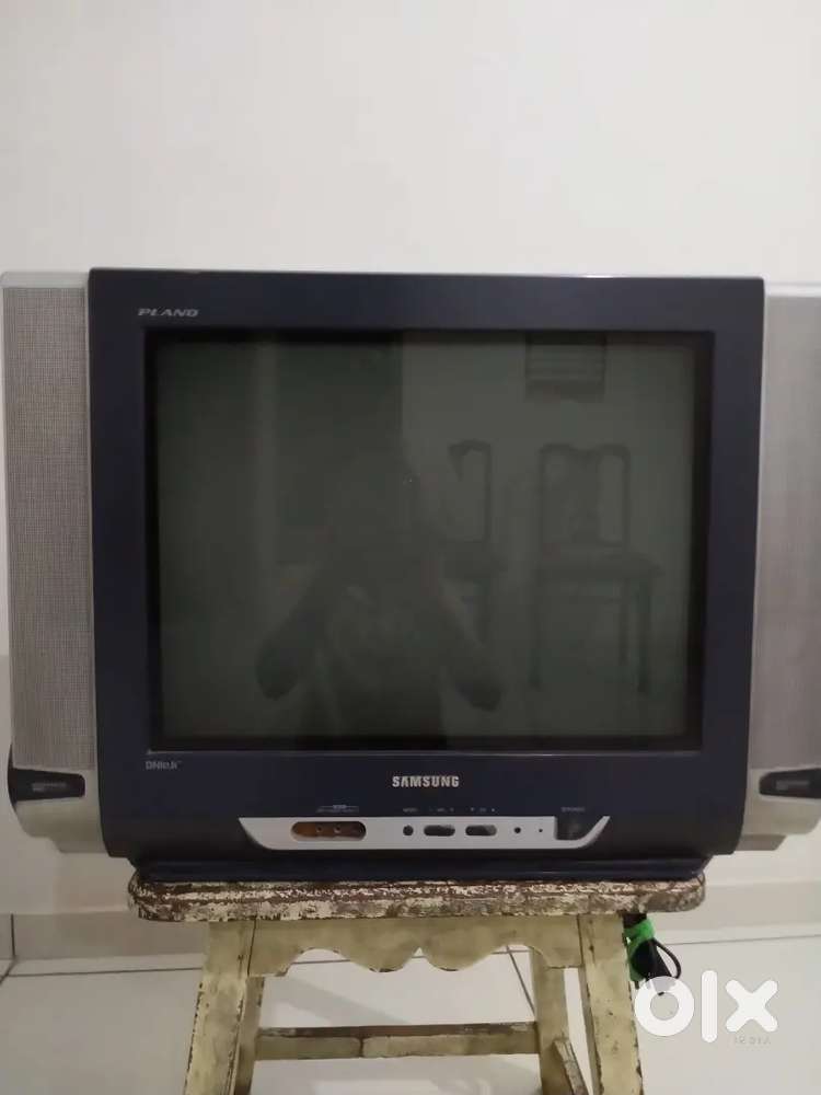 Samsung Plano 21 FLAT screen CRT TV (used)