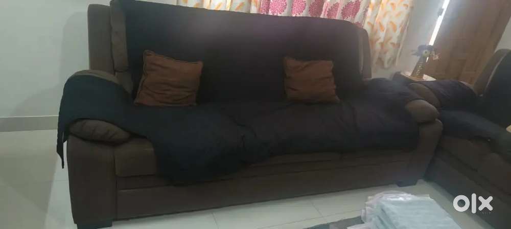 3 seater sofa and 2 seater sofa