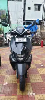 Avenis 125