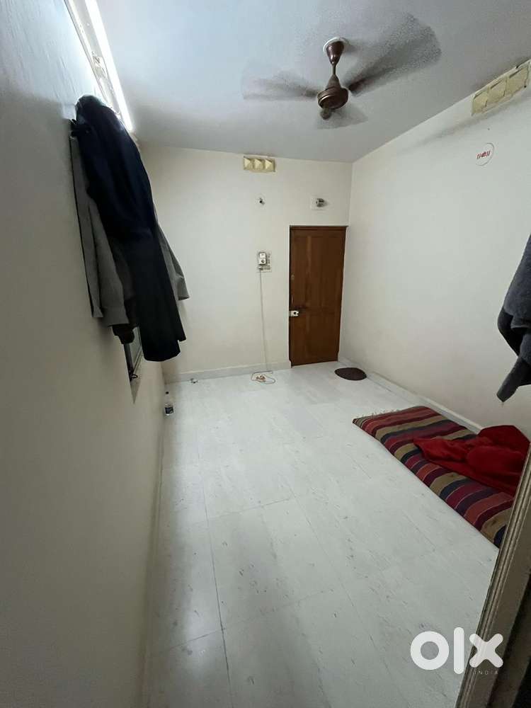 Need Male room mate
