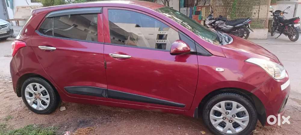 Hyundai Grand i10 2016 Petrol 125000 Km Driven