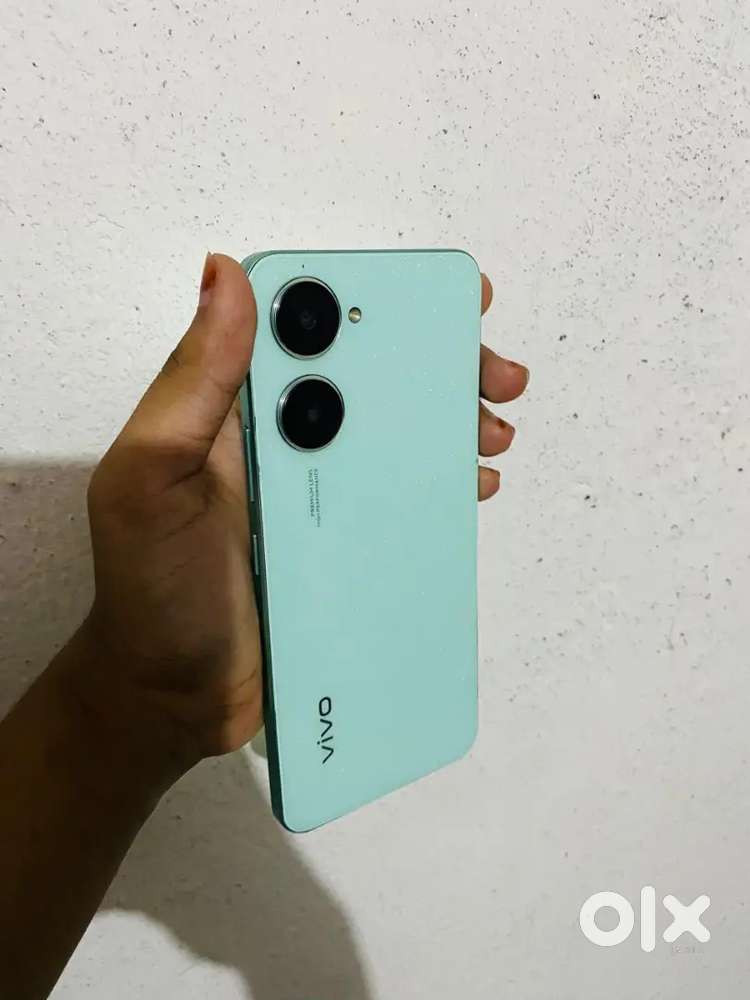 VivoY18i, 6 month used Android phone