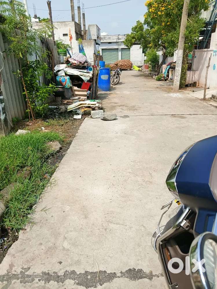 Land for selling  3floors capacity basemattam finished posts finished
