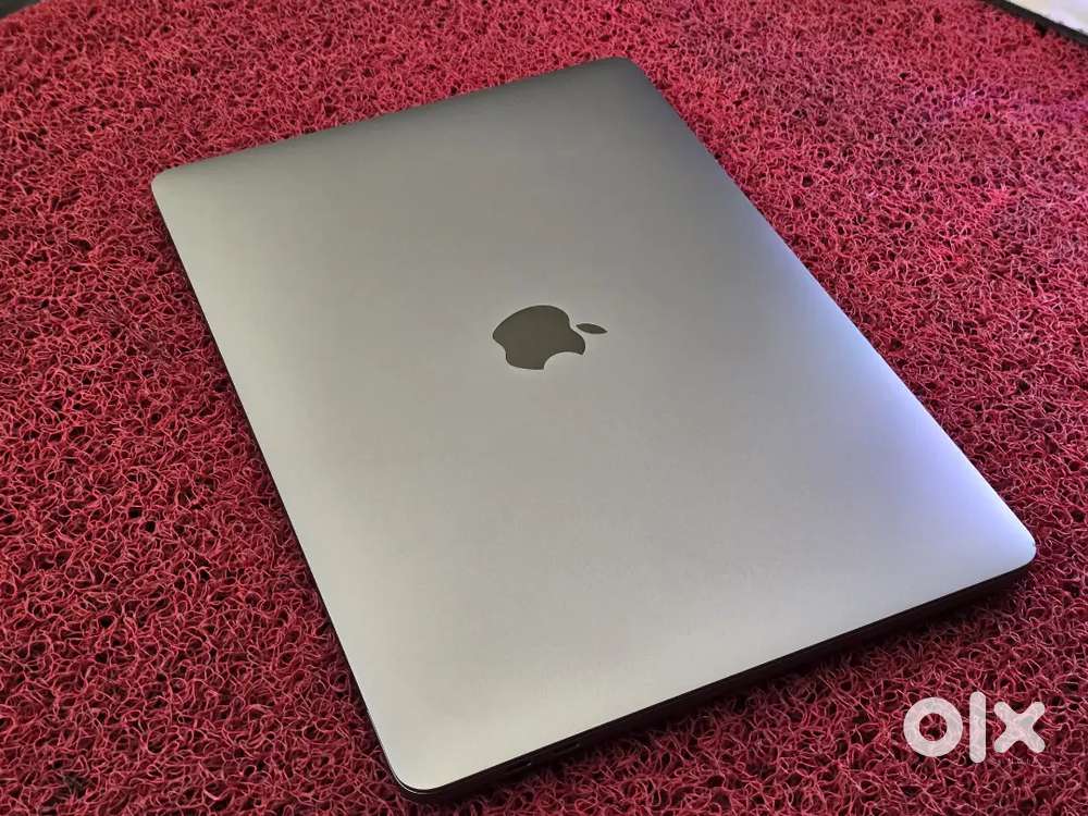 M1 Apple Macbook Pro 16gb Ram 256gb SSD Touchbar Touch ID  100% Health