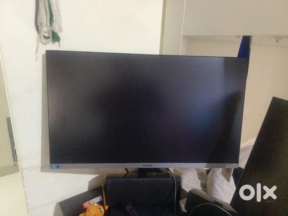 Samsung monitor 27 inch sealing 1.5 years. Old