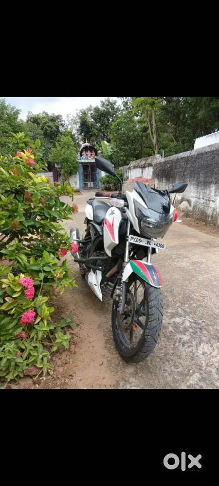 White colour bike rtr160 cc normal candican and timechain fult