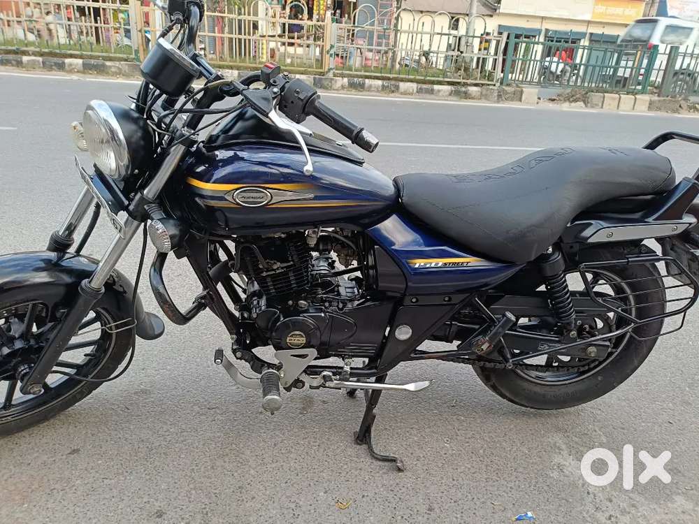 Avenger 150 Street