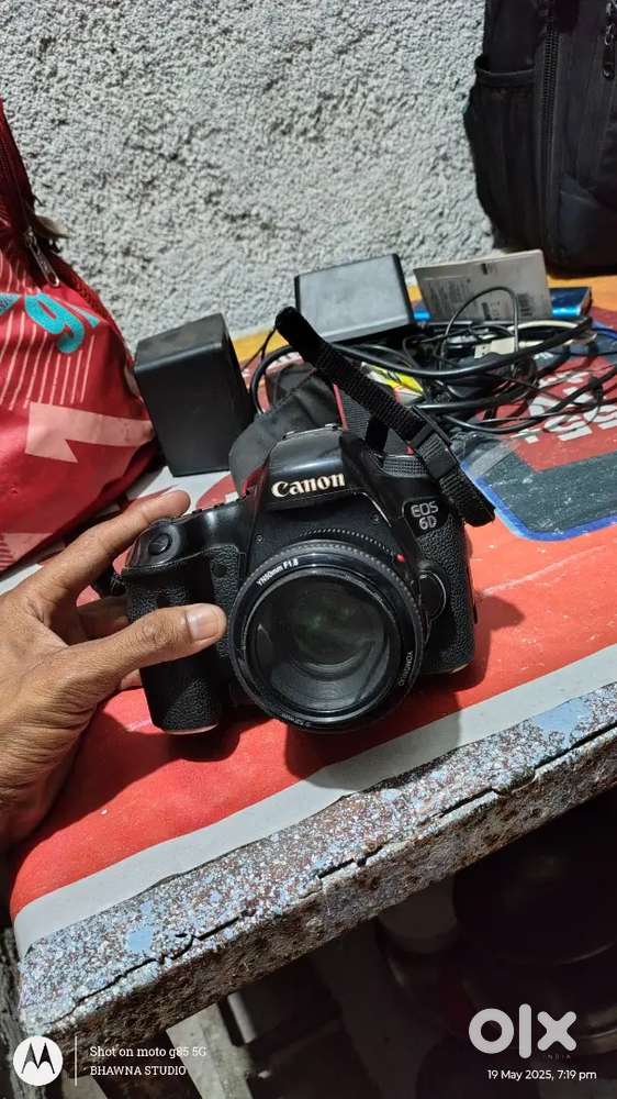 Canan EOS 6D full frame 70-200mm&50mm lens 2 betry charger bag k sath